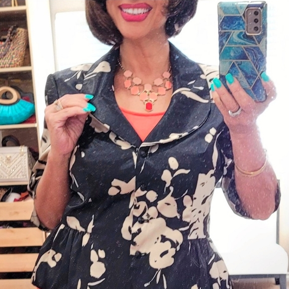 Gorgeous J.S. Collections short sleeved dress jacket - Picture 8 of 17